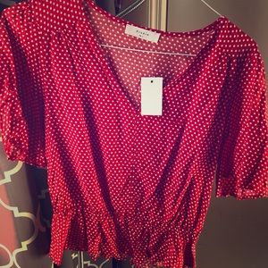 SOLD 🚫Adorable Polka Dot Blouse